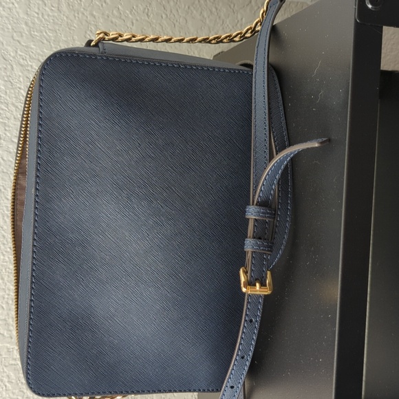 Michael Kors Crossbody - Picture 7 of 7